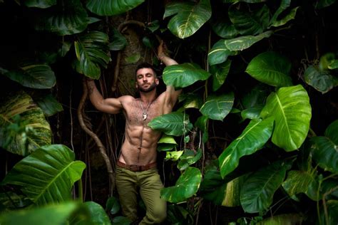 dan link nude|This local Hawaiʻi resident speaks about life on Naked and